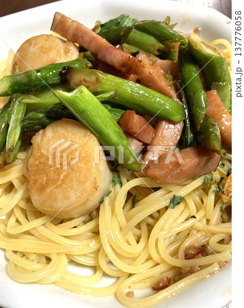 家庭で作るペペロンチーノ 137776058