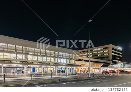 大阪国際空港(伊丹空港)の夜景 大阪国際空港(伊丹空港)の夜景 137782133