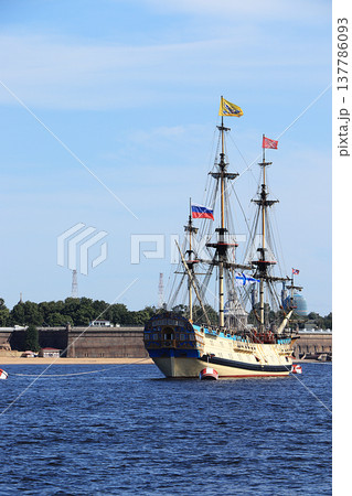 Russia, St. Petersburg, July 21, 2019, Frigate Poltava in the waters of the Neva and the Peter and Paul Fortress, preparing for the parade of the Navy. 137786093