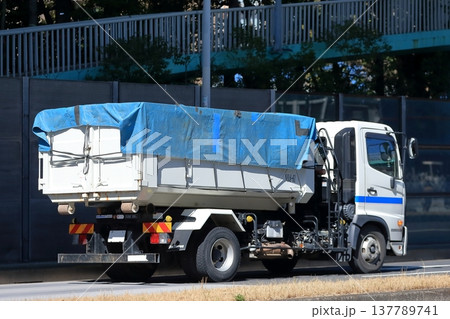 産業廃棄物収集運搬車　イメージ 137789741