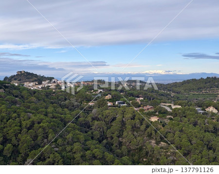 Quiet Hillside With Scattered Homes, Tranquil Ridge Dotted With Dwellings Under Vast Canopy And Hills Quiet Hillside With Scattered Homes, Tranquil Ridge Dotted With Dwellings Under Vast Canopy And Hills 137791126