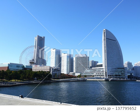 みなとみらいの都市風景 みなとみらいの都市風景 137795652