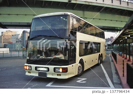 三菱ふそうエアロキング　バス 137796434