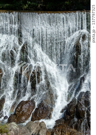 長篠堰堤の余水吐（愛知県新城市） 137797325