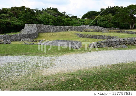 世界文化遺産　北山城　今帰仁城址 137797635