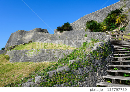 勝連城跡　琉球王国の古城 137797789