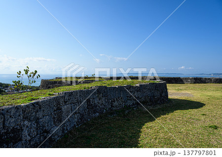 勝連城跡 琉球王国の古城 勝連城跡 琉球王国の古城 137797801