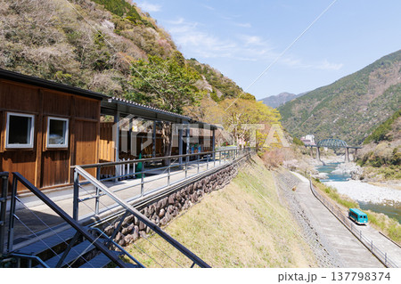 大歩危小歩危　川の駅 137798374