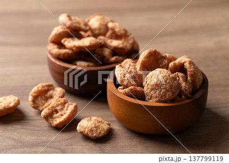 Raw textured vegetable protein (TVP) soy meat chunks, Healthy plant-based protein Raw textured vegetable protein (TVP) soy meat chunks, Healthy plant-based protein 137799119