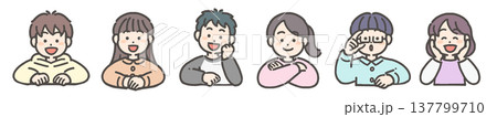 肘をついて笑顔の男の子と女の子 肘をついて笑顔の男の子と女の子 137799710