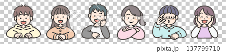肘をついて笑顔の男の子と女の子 肘をついて笑顔の男の子と女の子 137799710