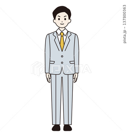 直立するスーツの男性　全身 137800363