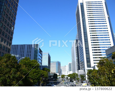 青空が広がるみなとみらい 青空が広がるみなとみらい 137800622