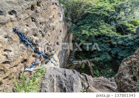 鷹取山 後浅間の岩峰のクライミングルート 鷹取山 後浅間の岩峰のクライミングルート 137801343