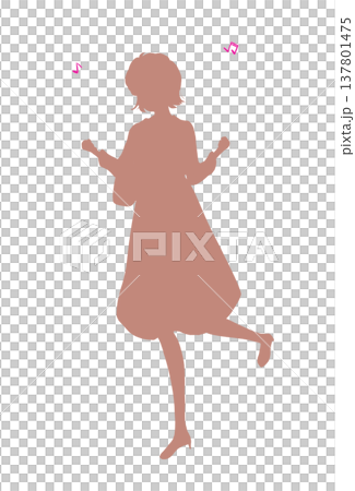 春天裡，一位面帶笑容的女子在剪影中若隱若現。 137801475