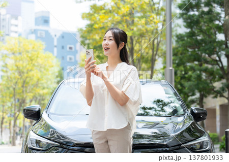 女性 車 スマホ ライドシェア 女性 車 スマホ ライドシェア 137801933