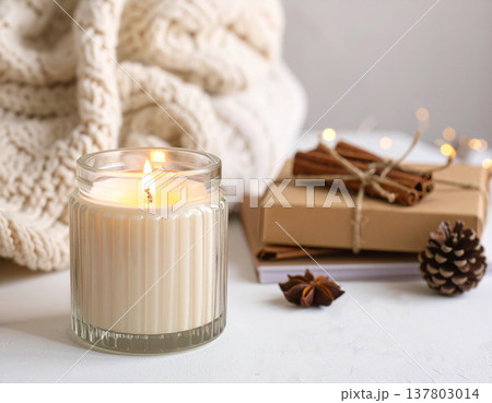キャンドル　おしゃれで温かみのある北欧風インテリア　リラックス 137803014