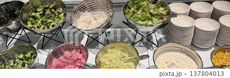 サラダバー 137804013