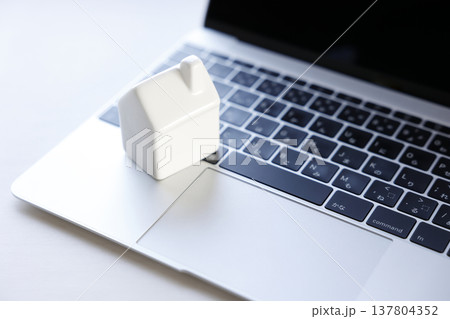 住宅ローン金利イメージ 137804352