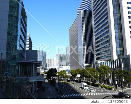 みなとみらいの都市風景 みなとみらいの都市風景 137805068