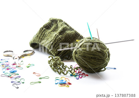 knitting hobby concept with yarn needles and colorful markers 137807388