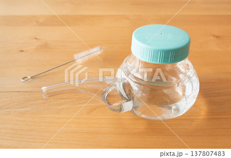 吸い飲みと洗浄ブラシ 介護用品 吸い飲みと洗浄ブラシ 介護用品 137807483