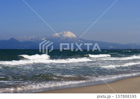 早春の大山 137808193