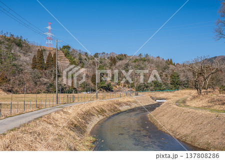 奥琵琶湖を流れる清流 大川 滋賀県長浜市西浅井町 奥琵琶湖を流れる清流 大川 滋賀県長浜市西浅井町 137808286