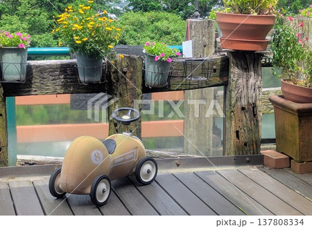 懐かしき子供用レーシングカー 懐かしき子供用レーシングカー 137808334