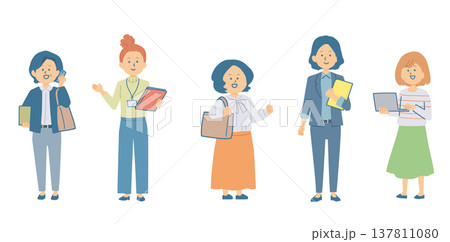 オフィスカジュアルで働く女性たち 横並び 全身イラスト 137811080