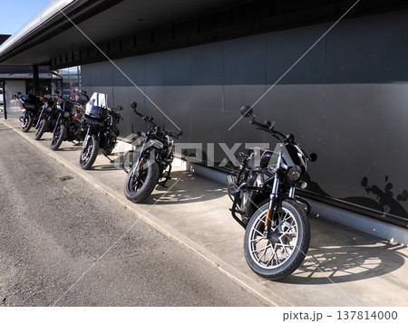 大型バイクのある風景 大型バイクのある風景 137814000