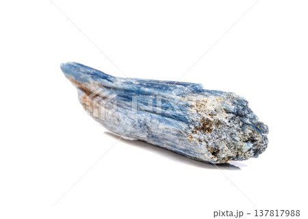Macro mineral stone Kyanite a white background Macro mineral stone Kyanite a white background 137817988