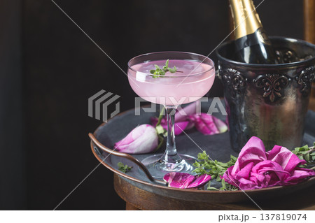 Light pink rose cocktail 137819074