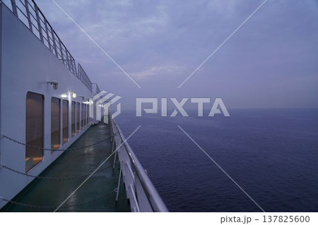 デッキからの風景 137825600
