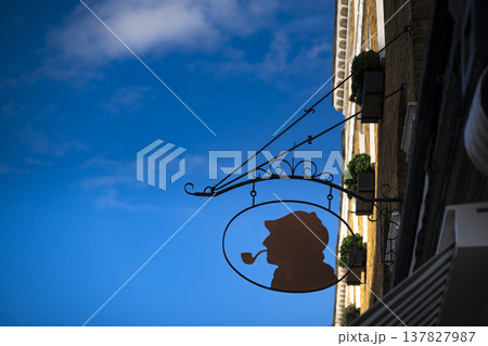 Sherlock Holmes symbol in Baker Street, London 137827987