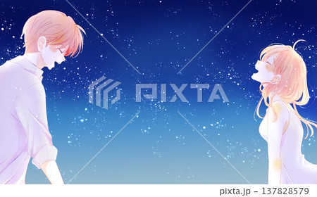 幸せそうに向かい合う男女　夜空　逆光　コピースペース 137828579