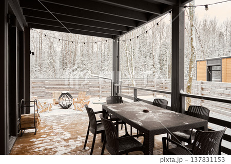 Intimate snowdusted porch ideal for dinners and social evenings Intimate snowdusted porch ideal for dinners and social evenings 137831153