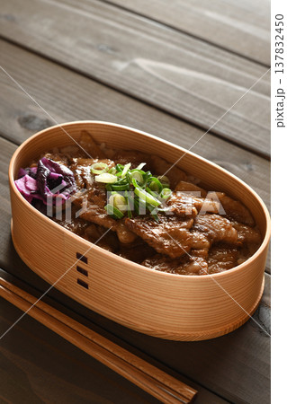 豚丼弁当 豚丼弁当 137832450