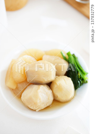 煮物 137832779