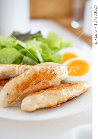 鶏肉 鶏肉 137833027