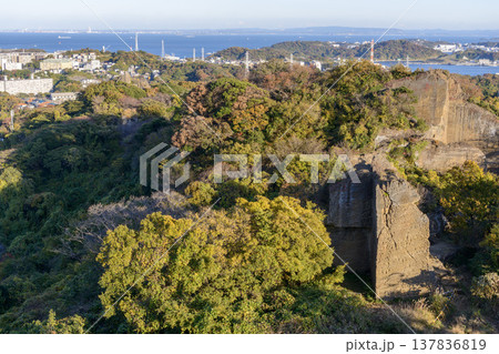 鷹取山公園展望台からの眺め【秋の夕刻】 137836819