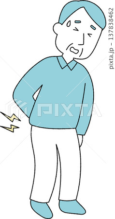 腰が痛む高齢男性単色 137838462