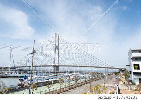 晴れの日の田尻スカイブリッジ 137841235