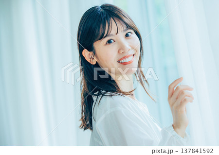 若い女性、ビューティーイメージ 若い女性、ビューティーイメージ 137841592