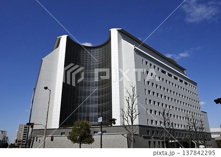 大阪府警察本部 137842295