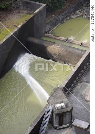 ダムの流域 ダムの流域 137843446