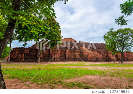 Khao Klang Nok is part of the Si Thep historical park which is set to be a UNESCO World Heritage Site in September 2023. It is an architecture in the Dvaravati period in Phetchabun Province, Thailand. 137846683