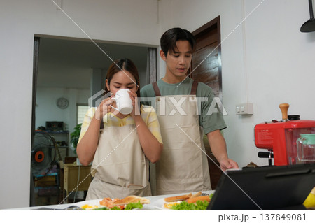 Asian couple at home 137849081