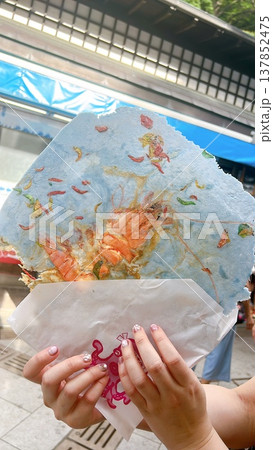 江ノ島の丸焼きたこせんべい 137852475