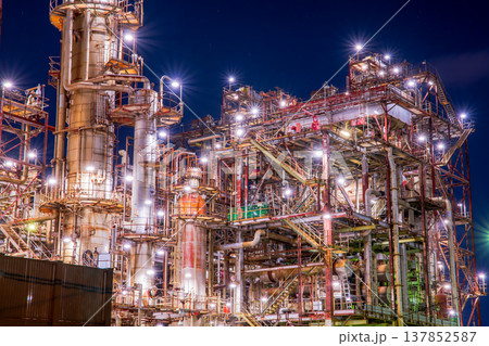 三重県　四日市市　工場夜景　塩浜地区 137852587